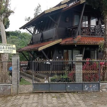 Villa Kayu Argapuri Resort Ciwidey Pengalengan Exterior photo